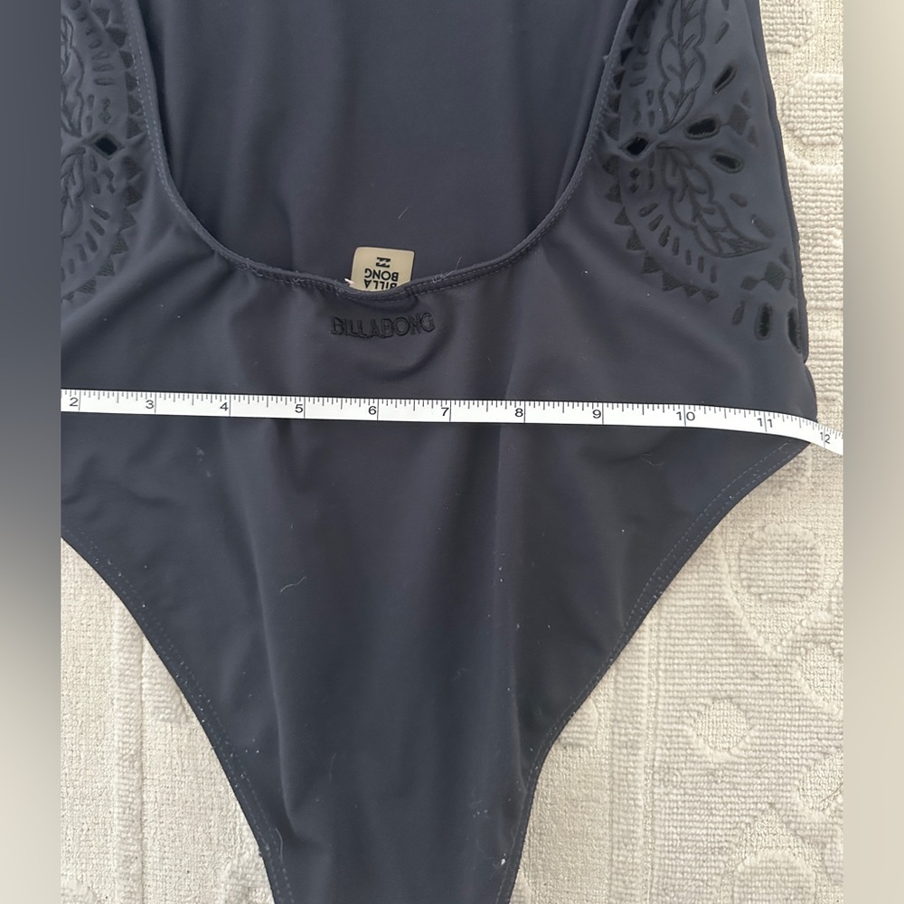 Black Billabong swimsuit size small - Picture 10 of 14